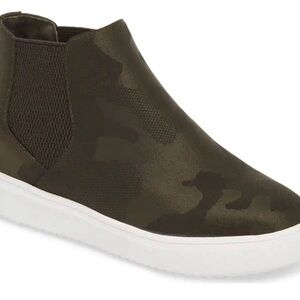 Steve Madden Sultan Chelsea  Camouflage Slip-On Wedge Shoes